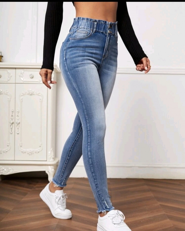 Fitted hem skinny jeans